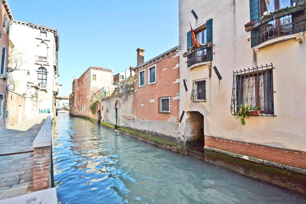San Barnaba On The Canal Venecia Exterior foto